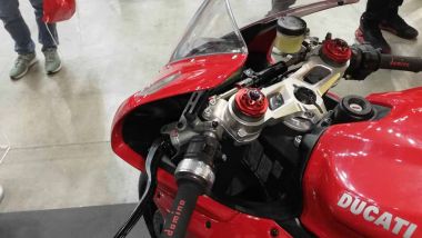 Un dettaglio di Efesto 200 Novantanove Hybrid Kit su Ducati Panigale