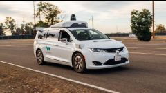 Taxi a guida autonoma: Waymo di Google lancia il servizio in Arizona