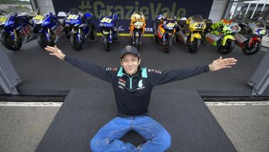 Valentino Rossi con le 9 moto dei mondiali: dalle Aprilia 125 e 250 passando per Honda 500 e MotoGP, fino alle Yamaha M1