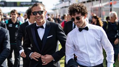 Valentino Rossi e Francesco Bagnaia alle celebrazioni per il 70° anno del Motomondiale