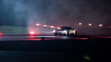 Video: come nasce Maserati MC20. Eccola in pista
