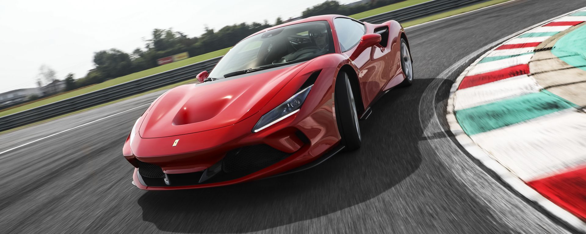 Video Ferrari F8 Tributo 2019 Come Va Su Strada E Pista