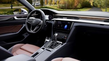 Volkswagen Arteon eHybrid: gli interni