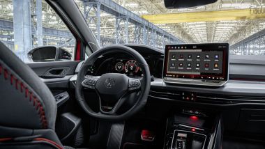 Volkswagen Golf GTI Edition 50: l'abitacolo sportivo