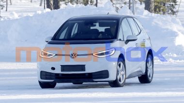 Volkswagen ID.2: foto spia del muletto