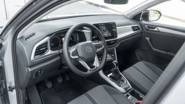 Volkswagen T-Roc 1.0 TSI Style: abitacolo spazioso e materiali più pregiati