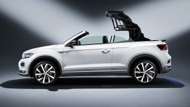 Volkswagen T-Roc Cabrio, tetto in tessuto