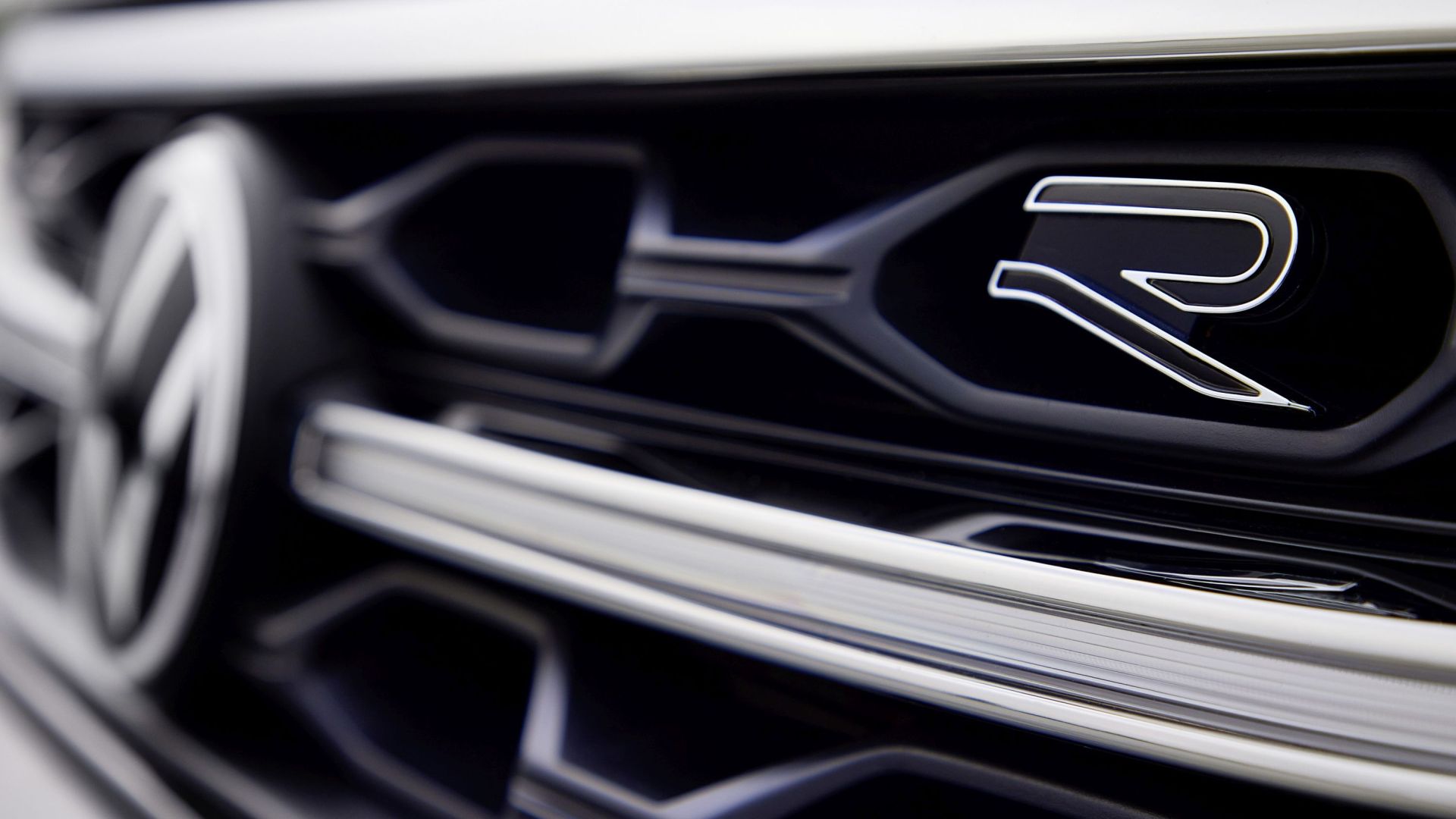 MAGII 2 Pezzi Coprivolante In Carbonio Per VW T-ROC R-Line, Antiscivolo E Traspirante, Nero - 3