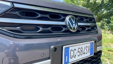 Volkswagen T-Roc Cabriolet: il frontale è uguale alla versione normale