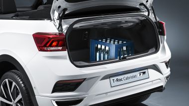 Volkswagen T-Roc Cabriolet: l'apertura del vano di carico