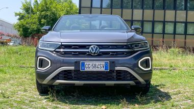 Volkswagen T-Roc Cabriolet: visuale frontale