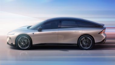 Volkswagen-XPeng: la P7+ è la berlina a batterie del costruttore cinese