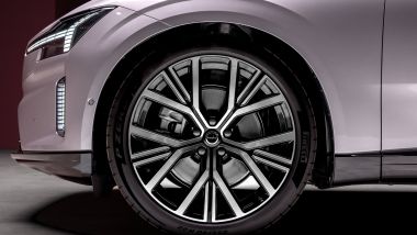 Volvo ES90, i cerchi arrivano a 22 pollici di diametro