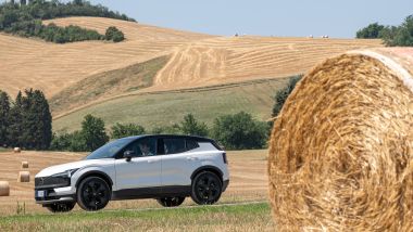 Volvo EX30 Cross Country: design moderno con ispirazione offroad