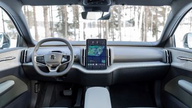 Volvo EX30 Cross Country: l'abitacolo ben rifinito e con il touchscreen dell'infotainment