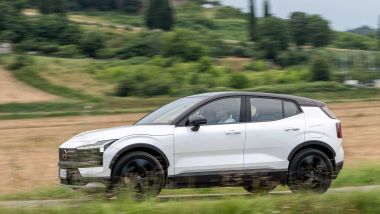 Volvo EX30 Cross Country: si può viaggiare in relax oppure in modo più sportivo