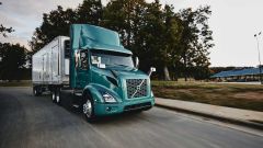 Volvo Trucks VNR Electric 2022: il TIR a batteria si rinnova