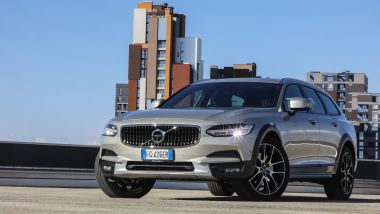 Volvo V90: ai saluti anche la versione Cross Country