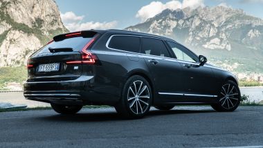 Volvo V90: la familiare ammiraglia della casa svedese esce di produzione