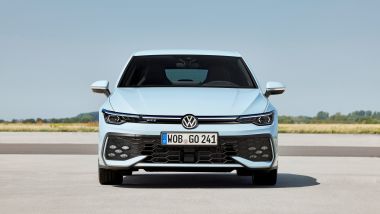VW Golf GTE 2024, il nuovo frontale