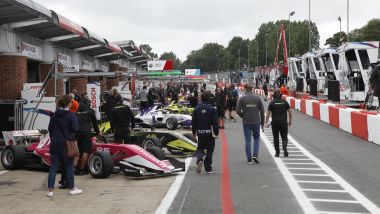 W-Series 2019, Brands Hatch: la pit-lane