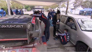 WRC 2022, Rally Croazia: Thierry Neuville esausto dopo aver spinto la sua Hyundai
