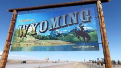 Wyoming, la proposta: stop a vendita auto elettriche entro il 2035