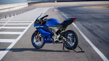 Yamaha R3 2025 - Posteriore