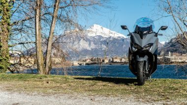 Yamaha T-Max 560, il frontale