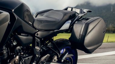 Yamaha Tracer 7 GT, le valigie laterali di serie