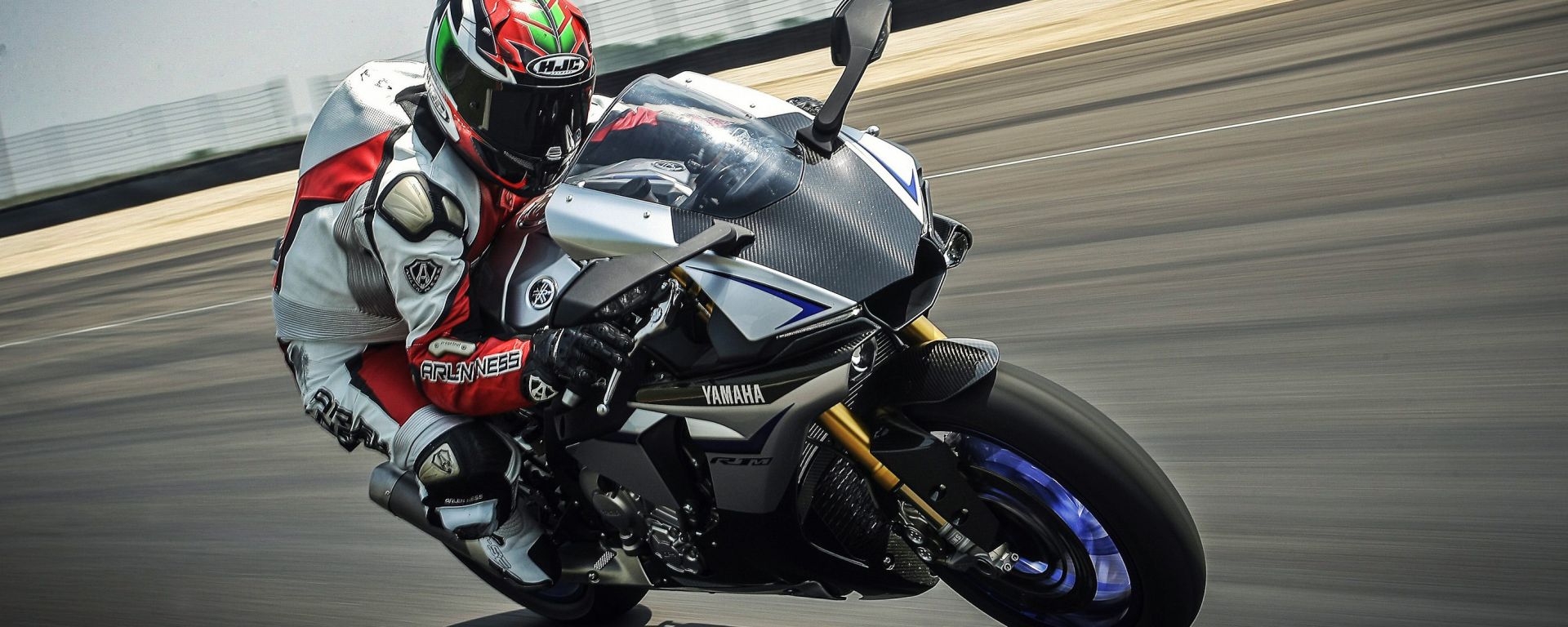 Prova in pista - Yamaha YZF-R1M - MotorBox