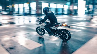 Zero: la nuova motard elettrica FXE