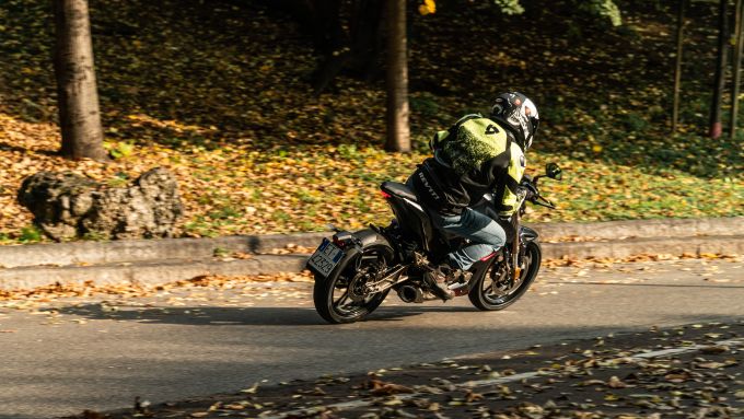 Zontes Zt 125 U Prova Test Come Va Prezzo Motorbox